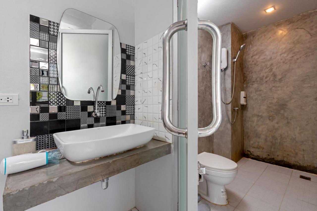Hip Hostel - Sha Plus Patong Екстериор снимка
