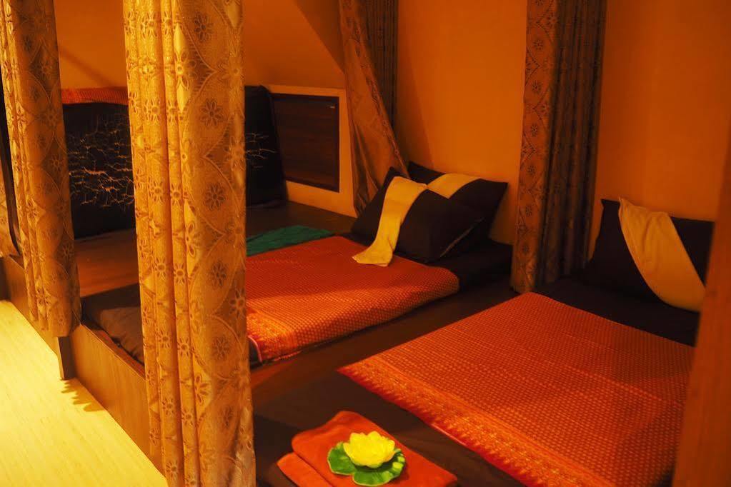 Hip Hostel - Sha Plus Patong Екстериор снимка