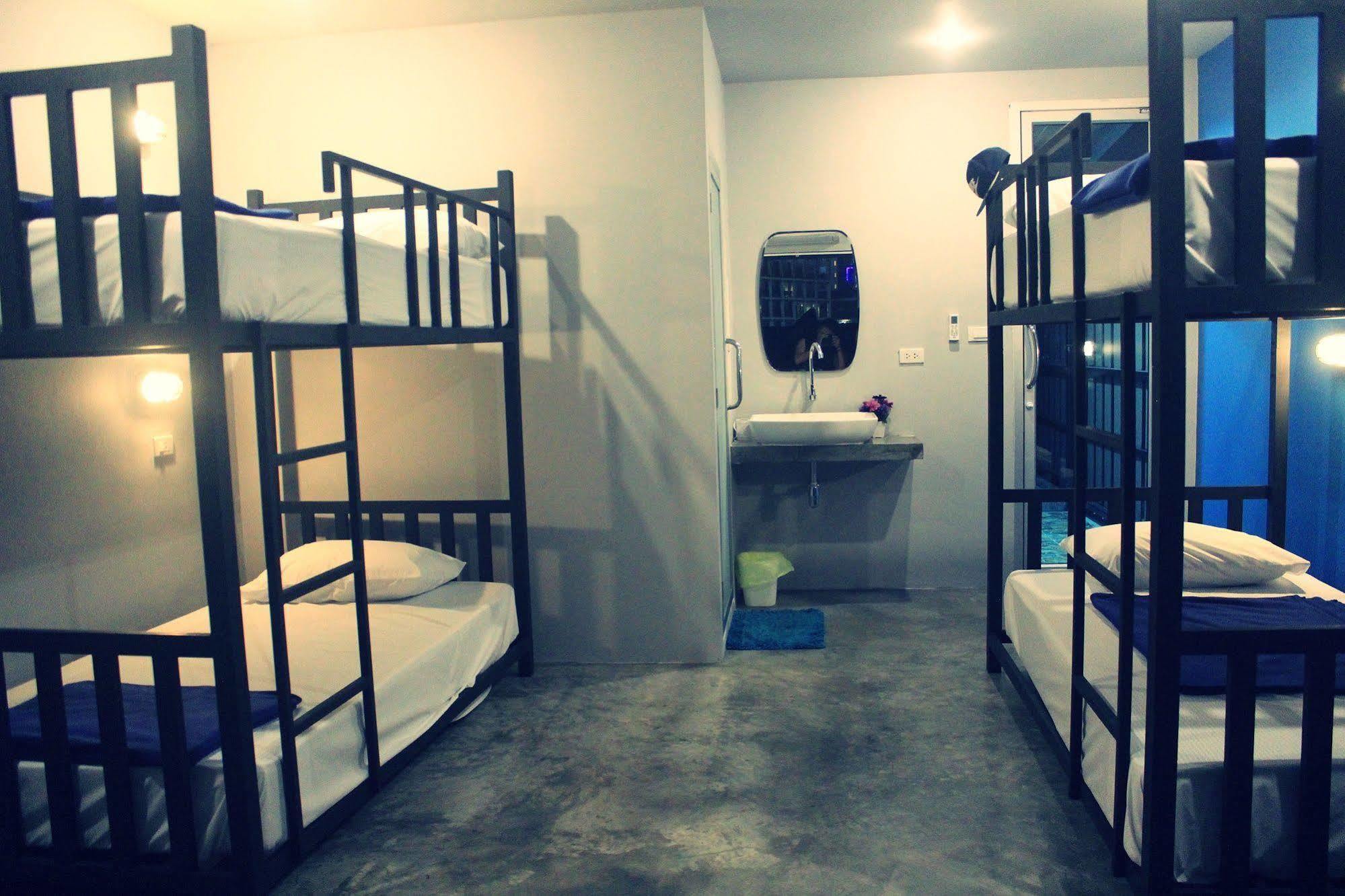 Hip Hostel - Sha Plus Patong Екстериор снимка