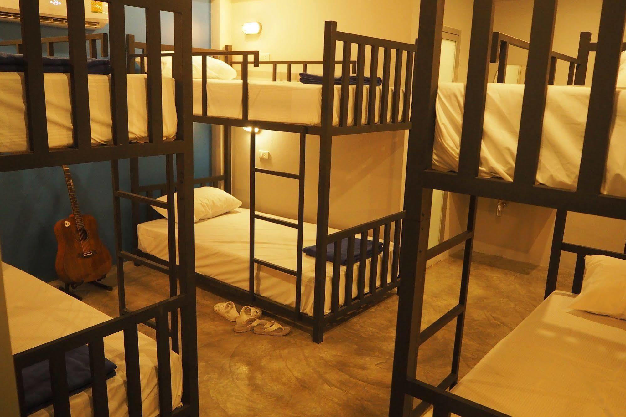 Hip Hostel - Sha Plus Patong Екстериор снимка